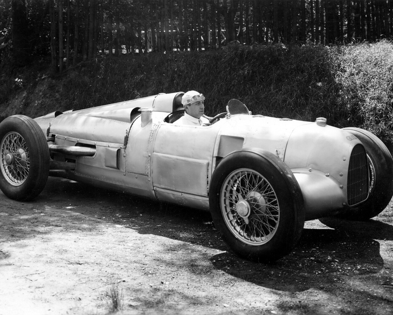 Старинный гоночный автомобиль обои