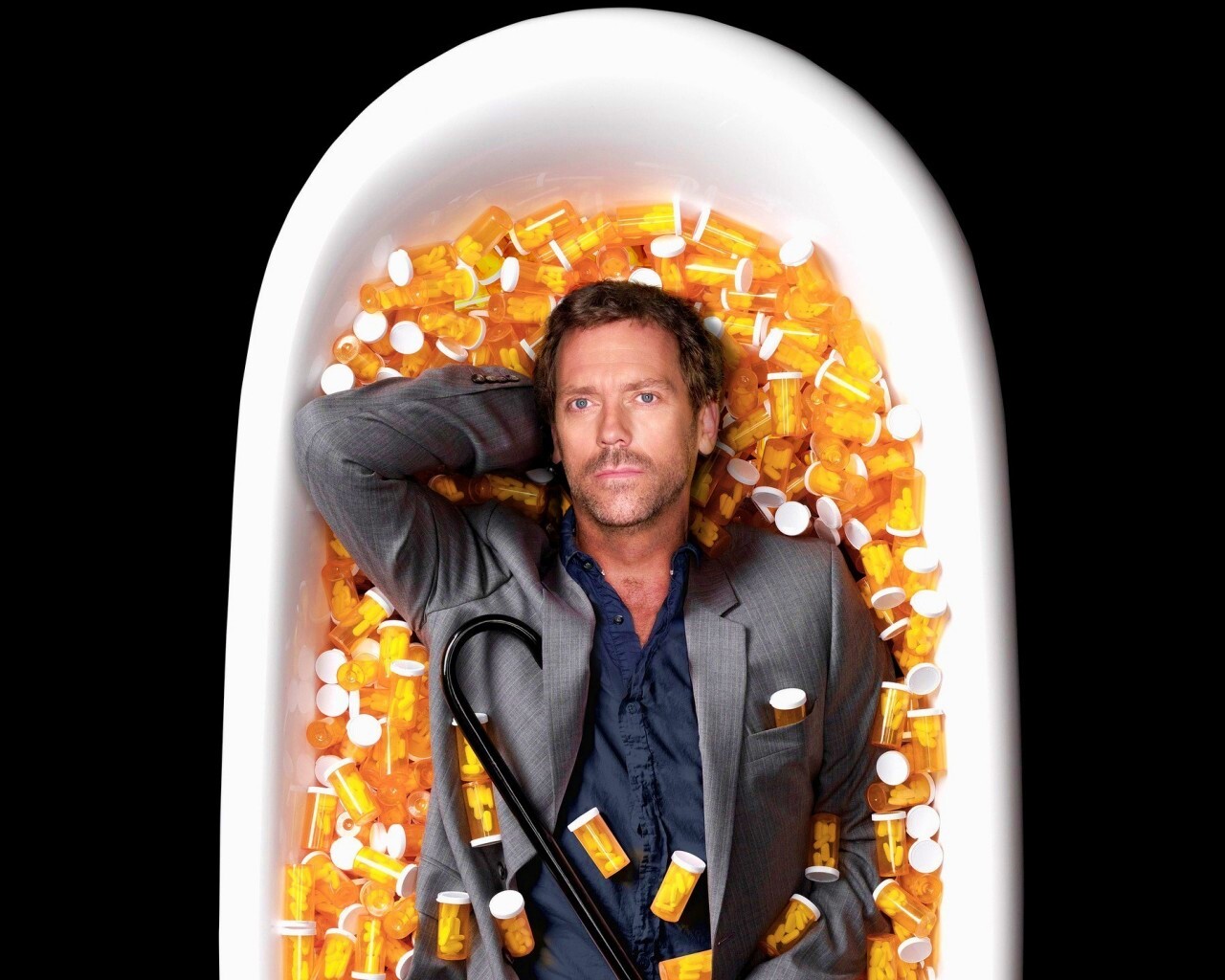 Хаус в ванне с викодином обои