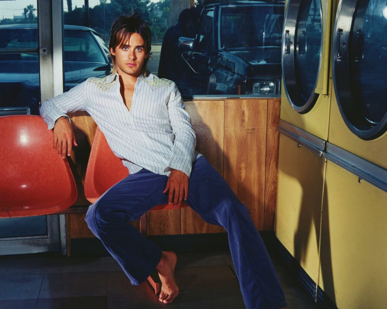 Джаред  Лето на стуле обои