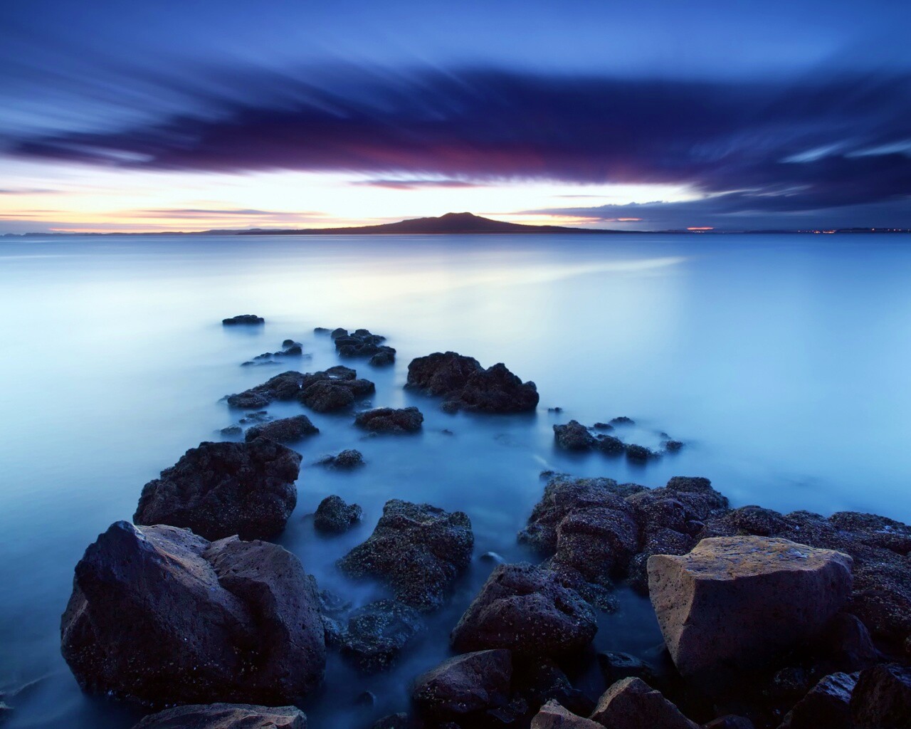 Озеро в тумане обои