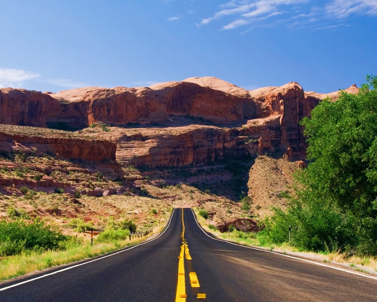 Дорога в горах обои