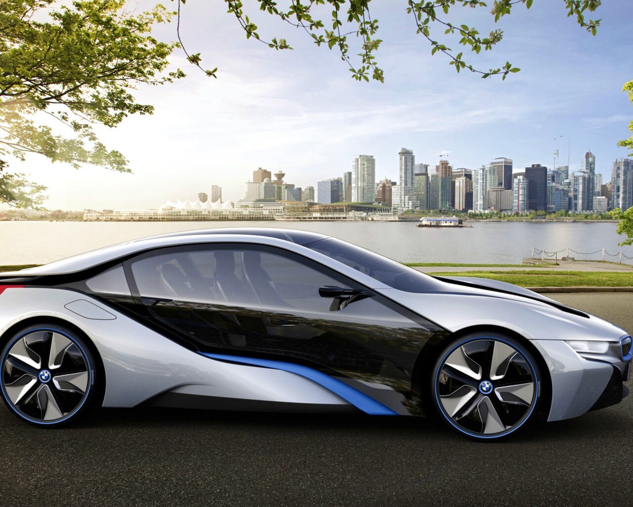 Концепт БМВ на берегу озера обои