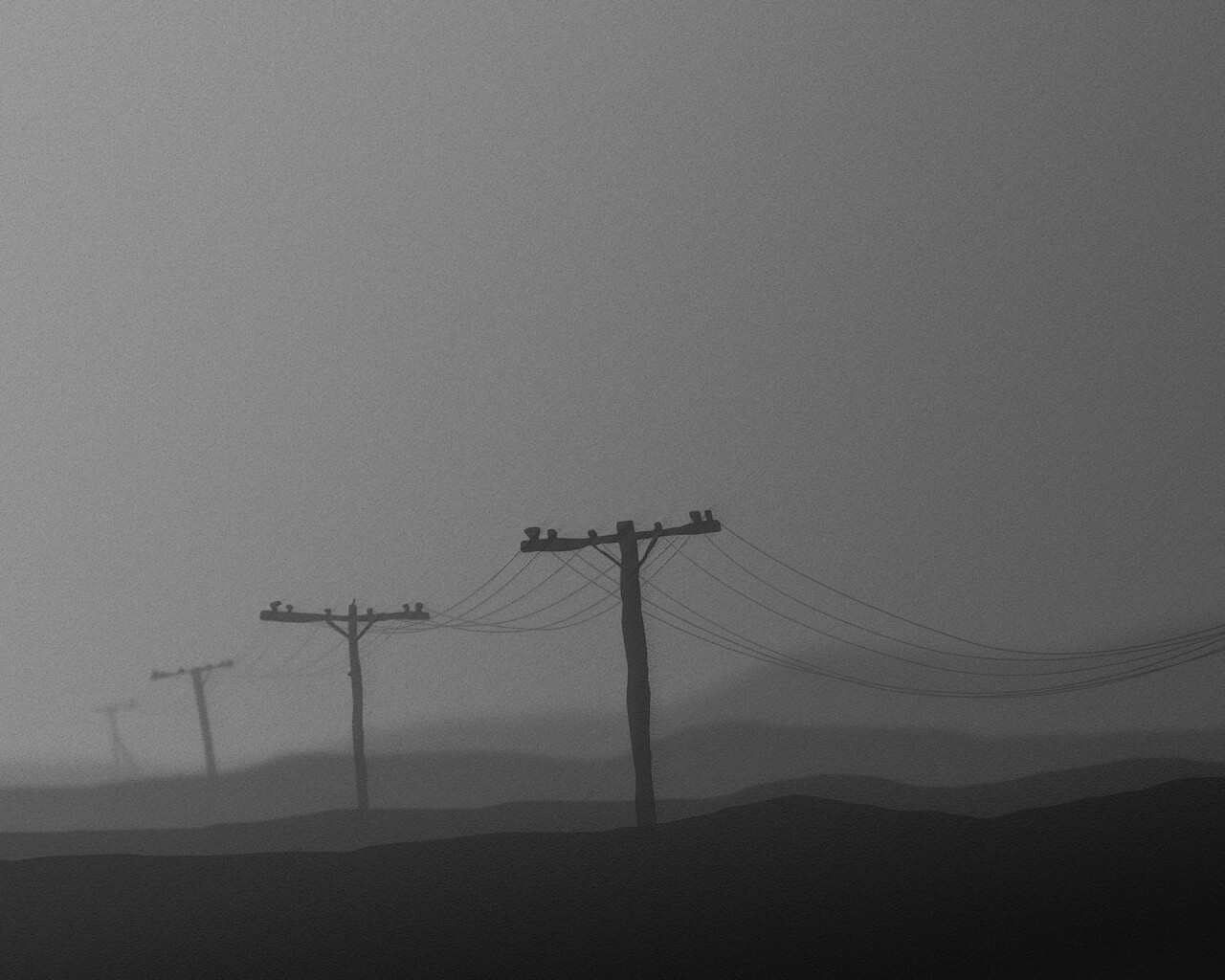 Столбы в тумане обои