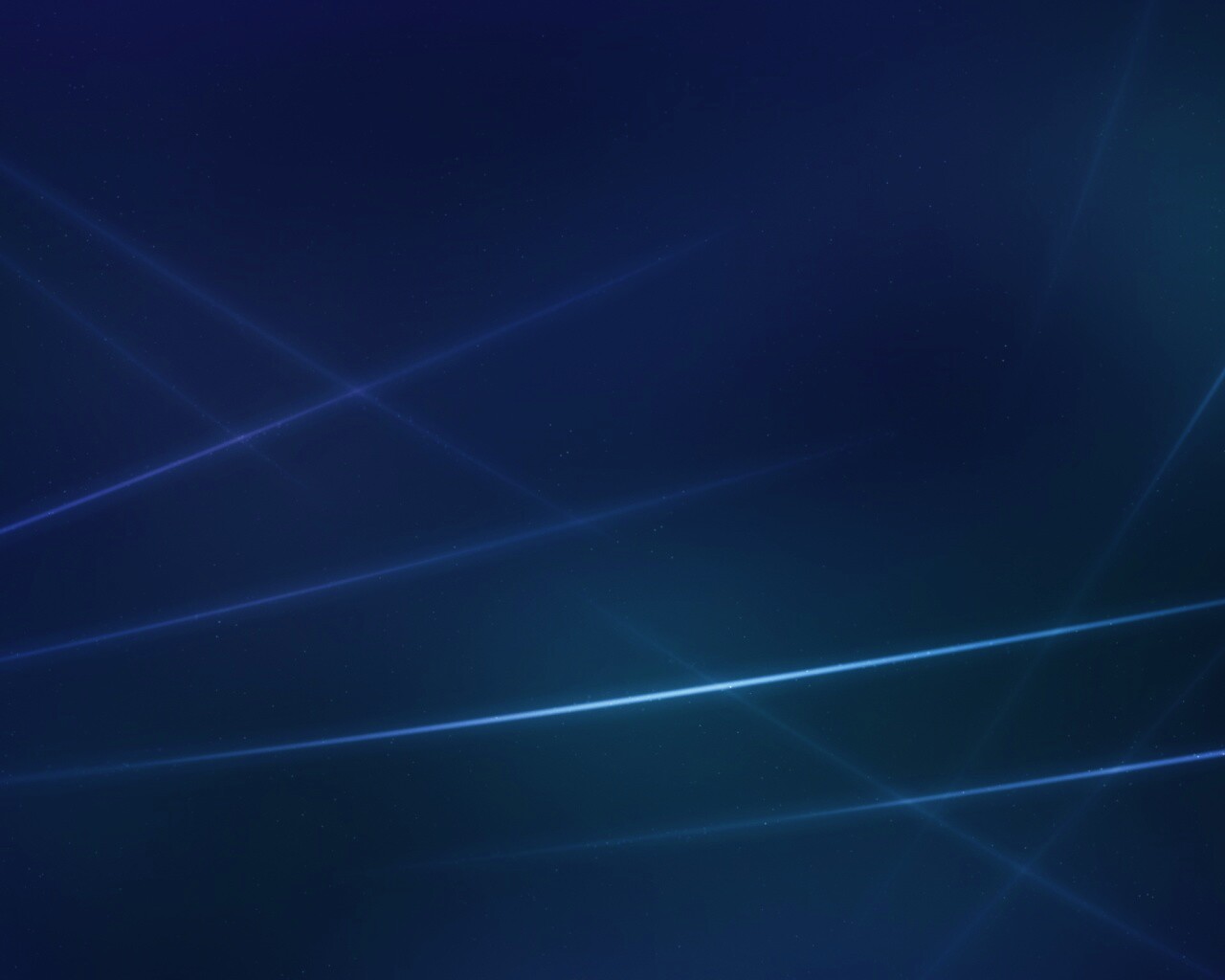 Лучи света на тёмно-синем фоне обои