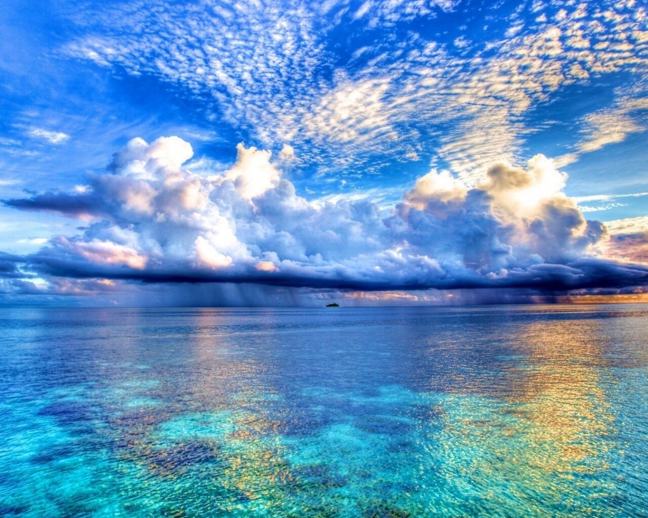 Тучи над морем обои