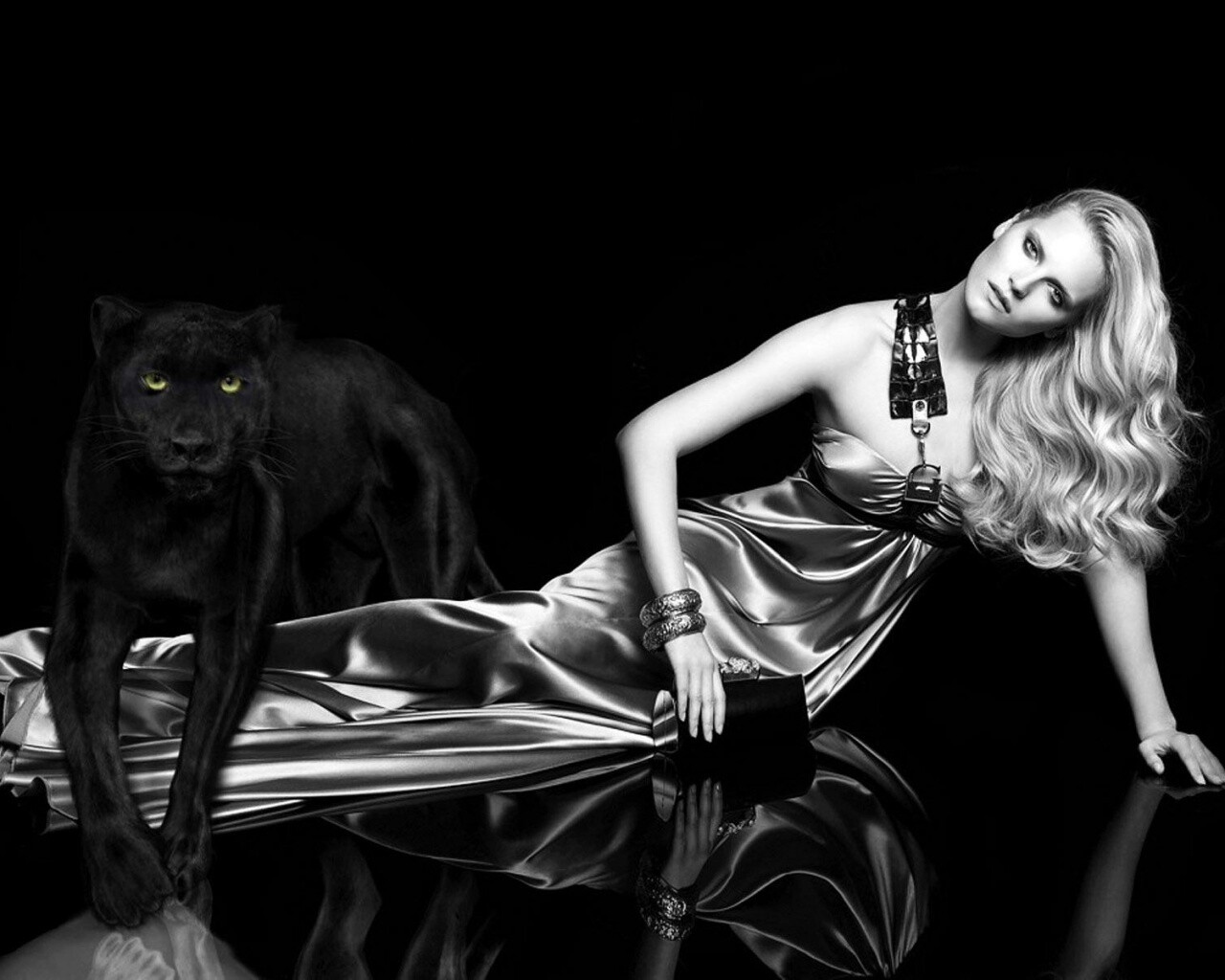 Красотка с пантерой обои