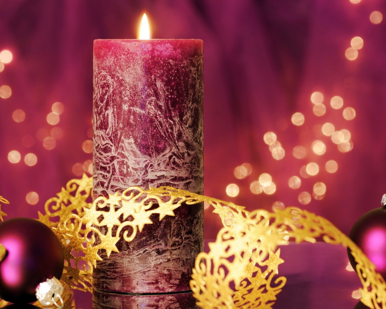 Новогодняя свеча обои