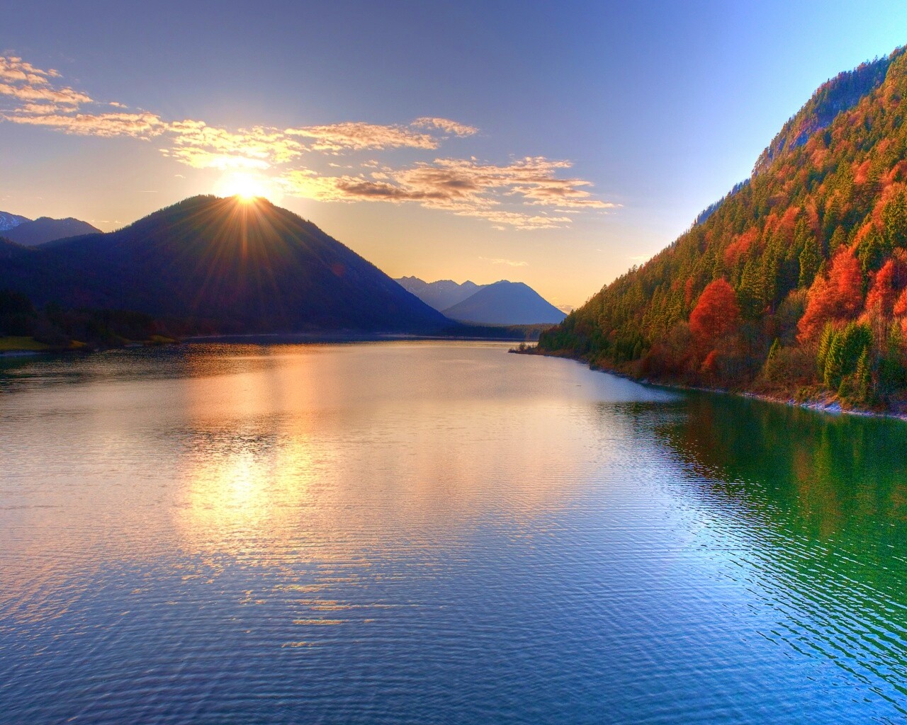 Закат в горах обои