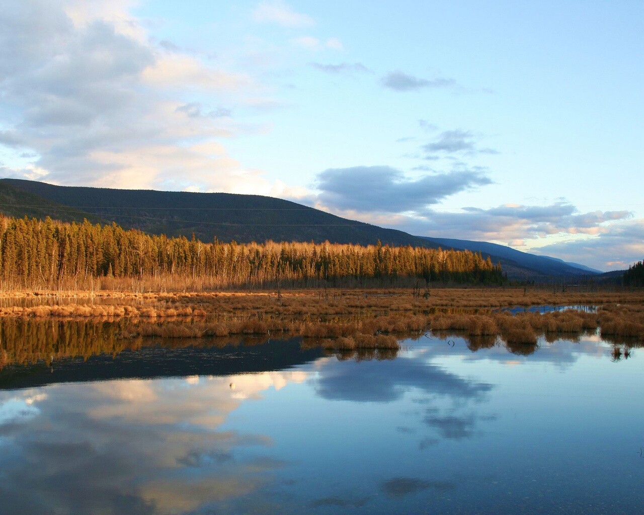 Осеннее озеро обои