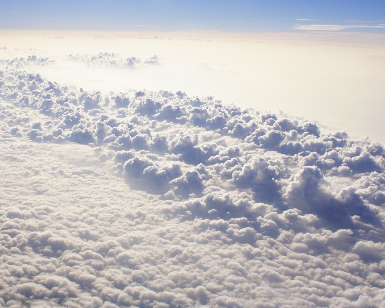 Облака сверху обои