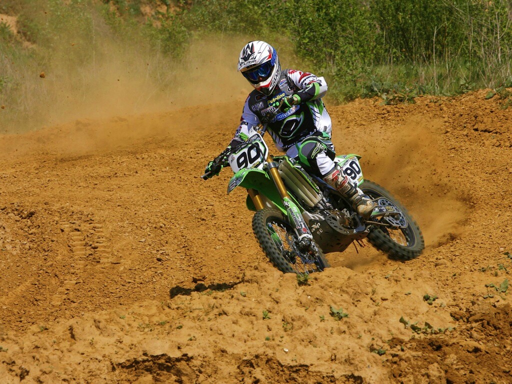 На мототреке обои