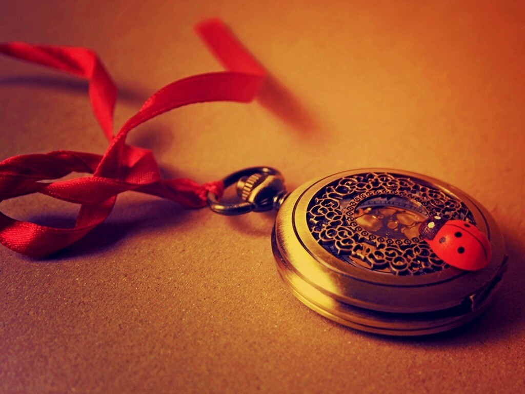 Искусные карманные часы обои