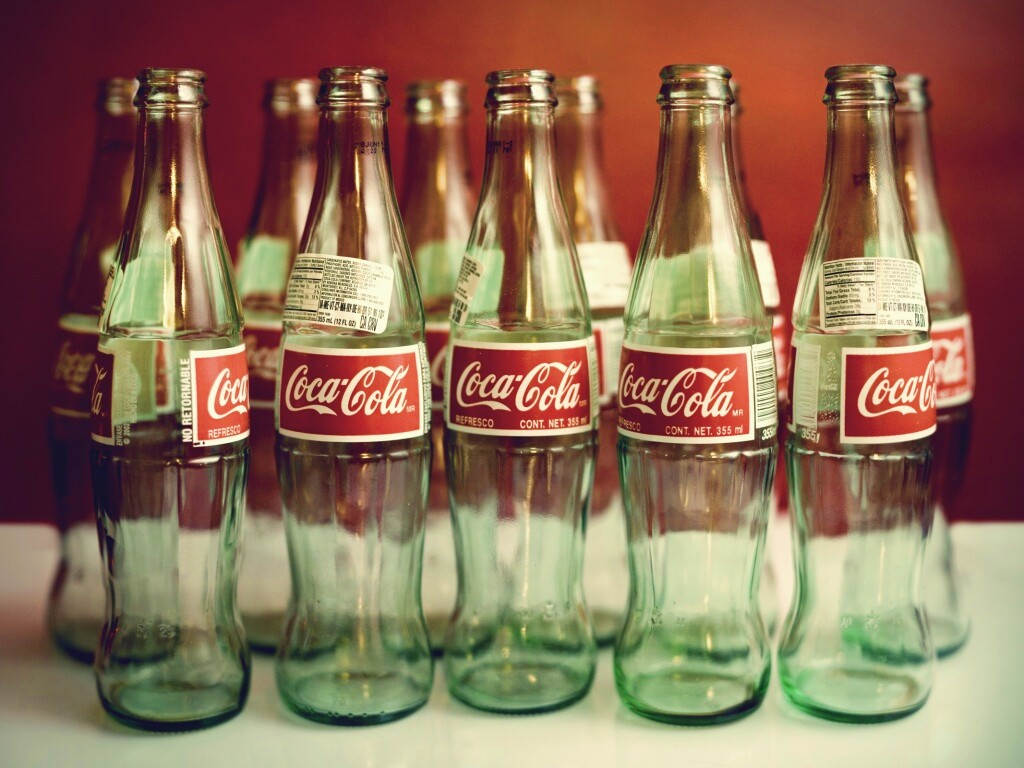 Бутылки Кока Колы обои