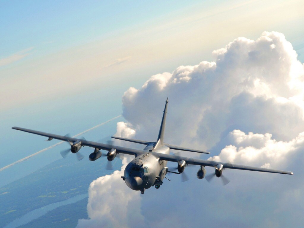 Самолет АС-130 обои