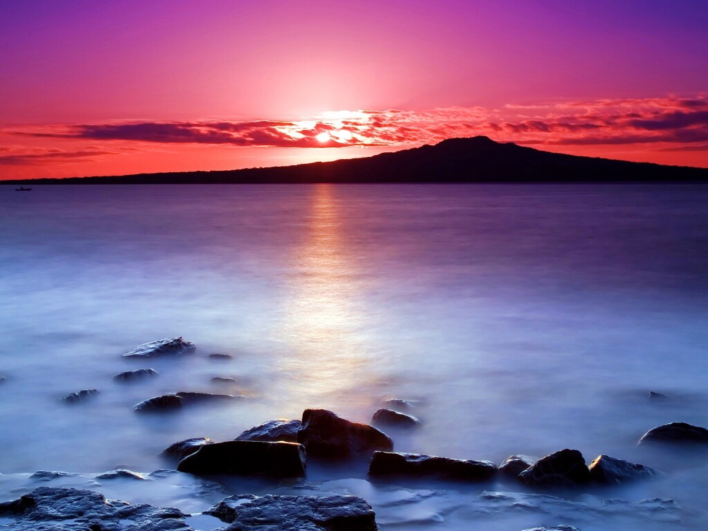 Восход над озером обои