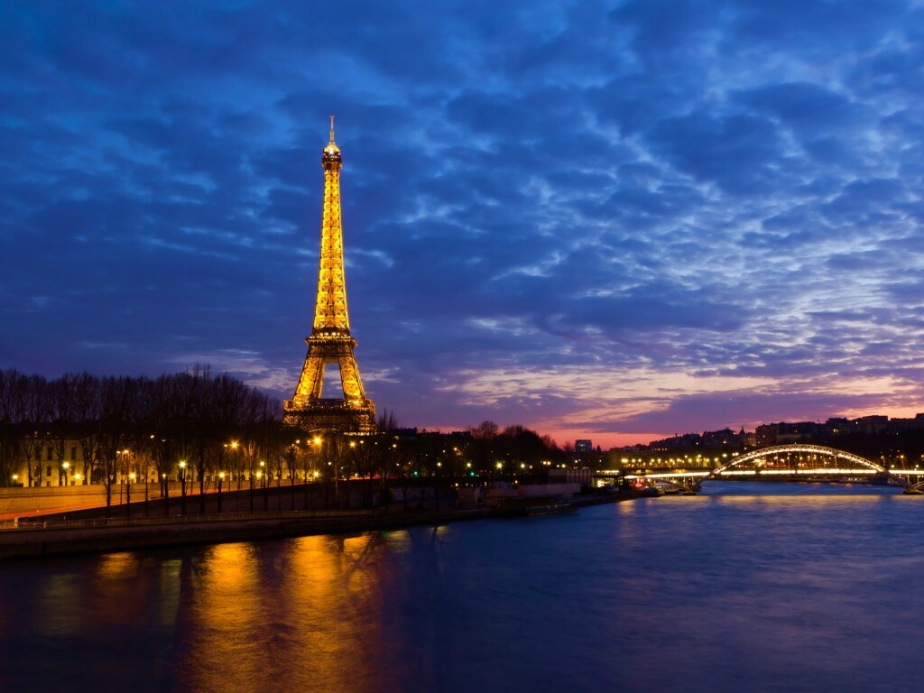 Эйфелева башня в Париже обои