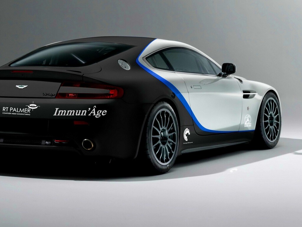 Астон Мартин обои