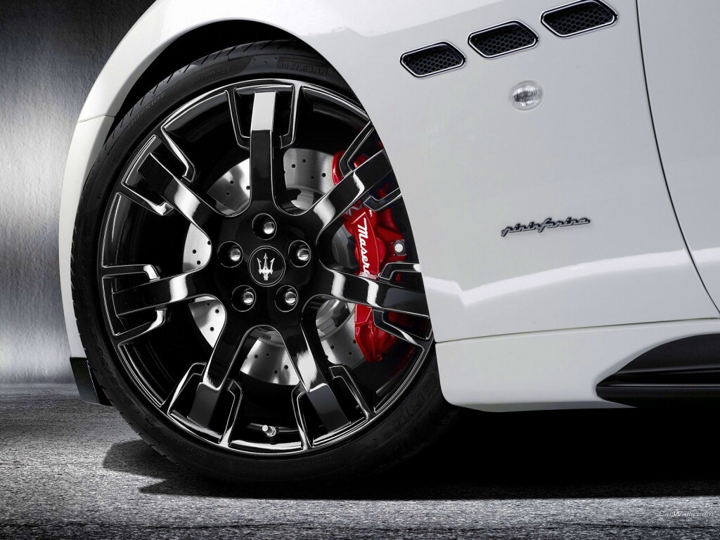 Колесу Maserati Granturismo обои