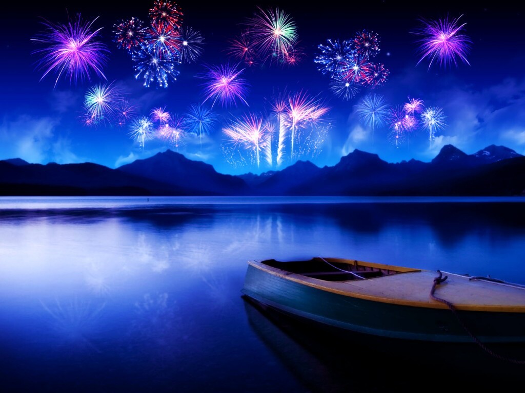 Фейрверк над озером обои