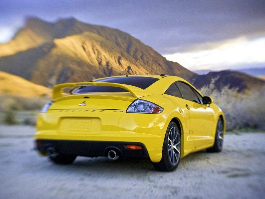 Mitsubishi в горах обои