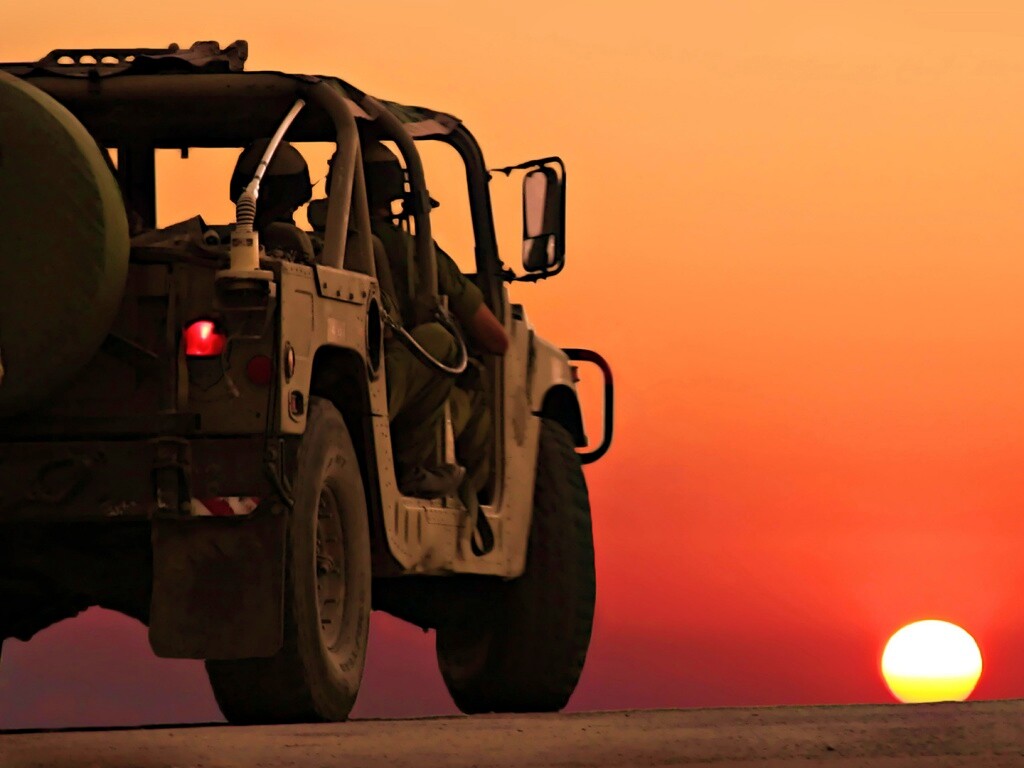 Военный Hammer обои