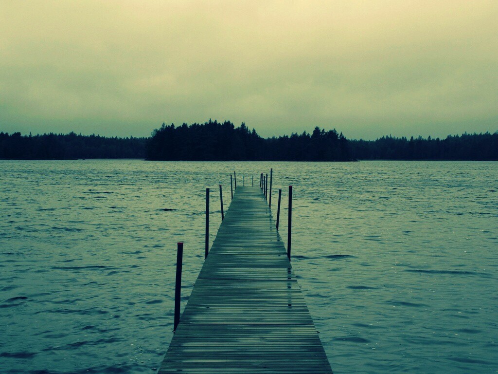 Причал на озере обои