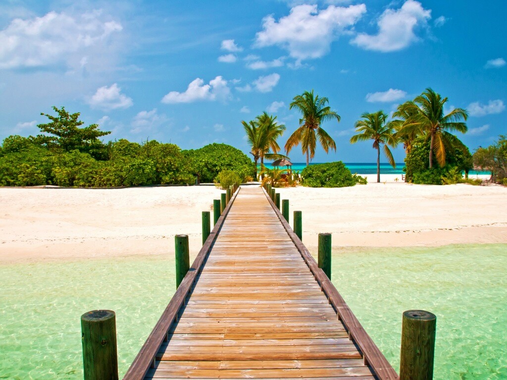 Пирс на тропическом острове обои