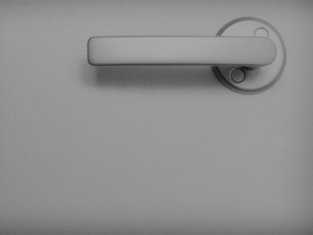 Дверная ручка обои