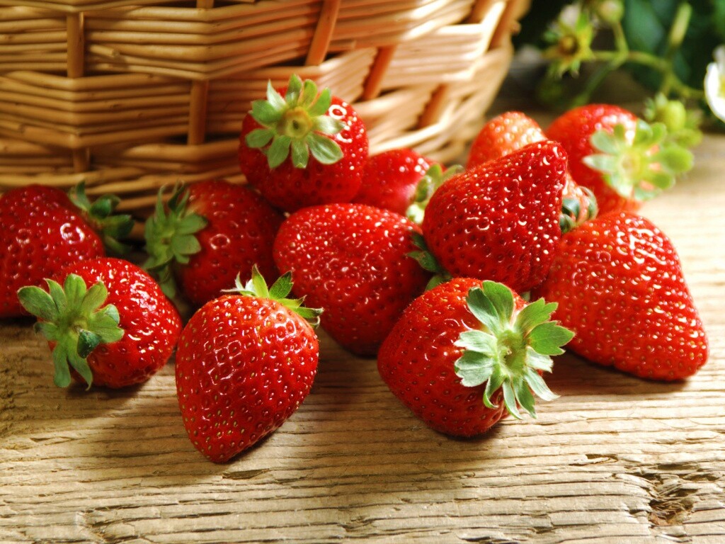 Клубничка обои