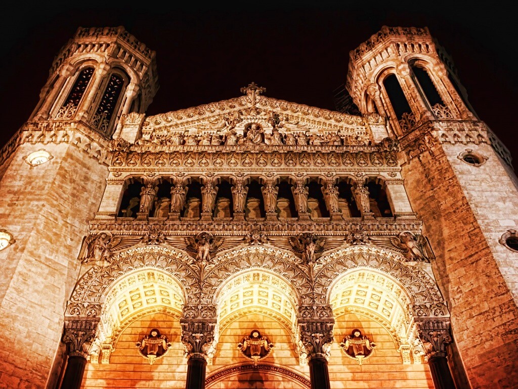 Базилика Нотр-Дам-де-Фурвьер обои