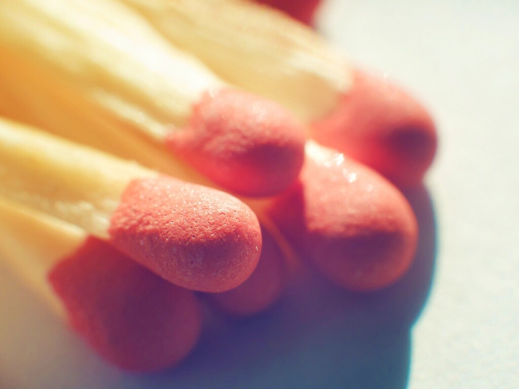 Спички в макро съемке обои