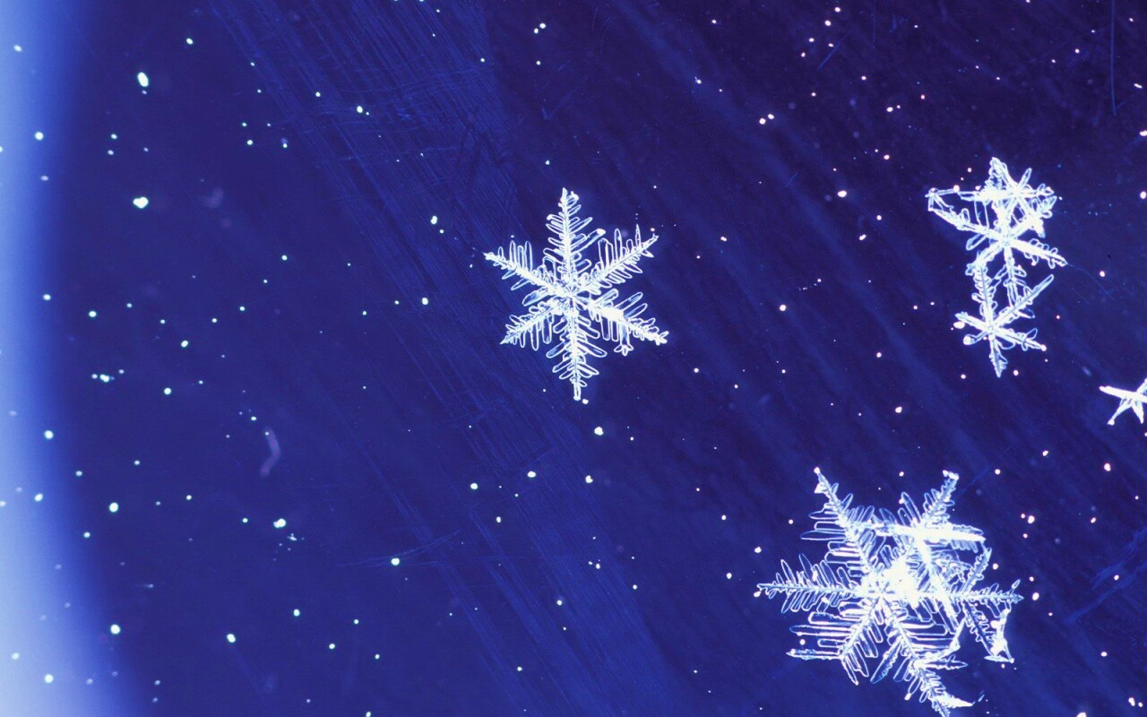 Снежинки обои