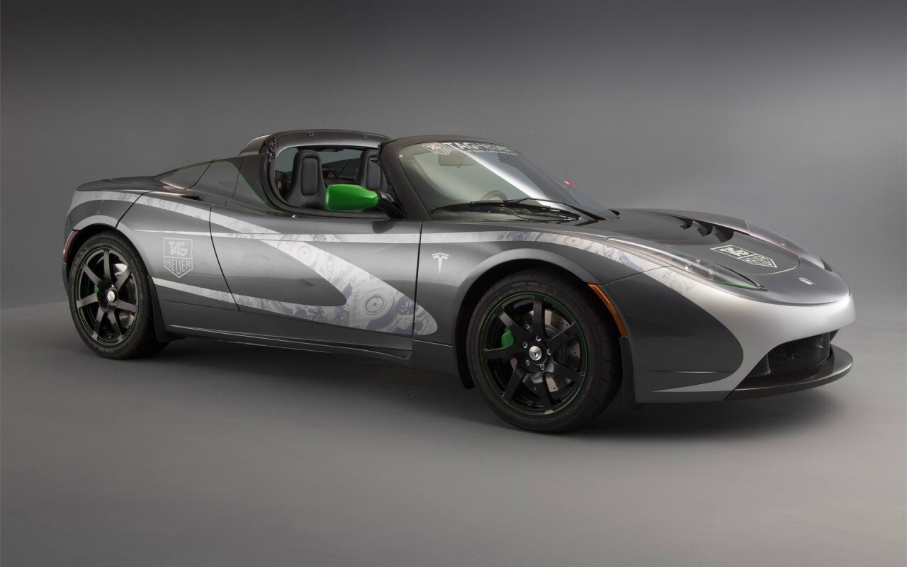 Tag Heuer Tesla Roadster обои