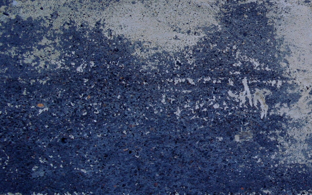 Бетонный пол с налетом белой краски обои