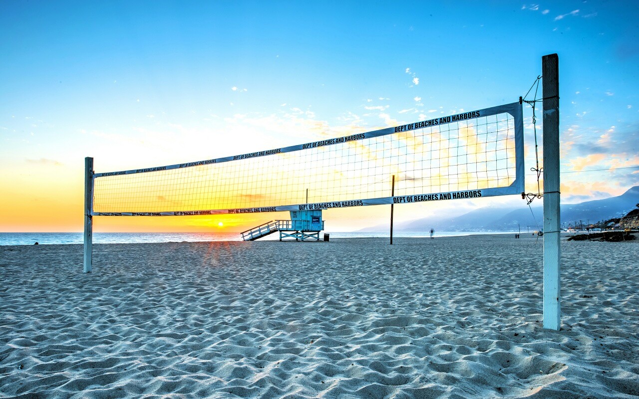 Сетка для волейбола на пляже обои