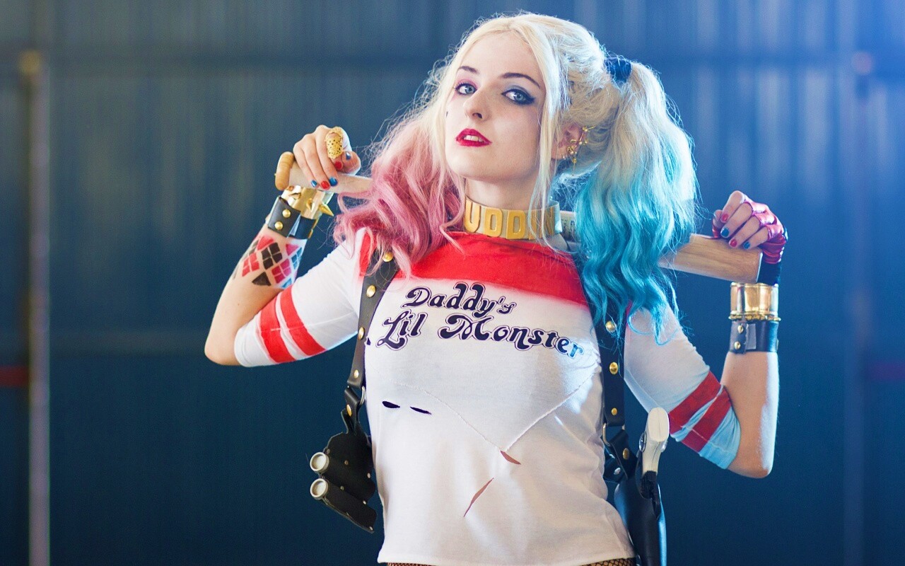 Daddy's lil monster обои