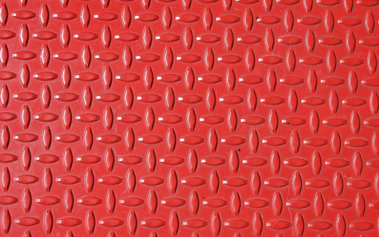 Стальной лист красного цвета обои