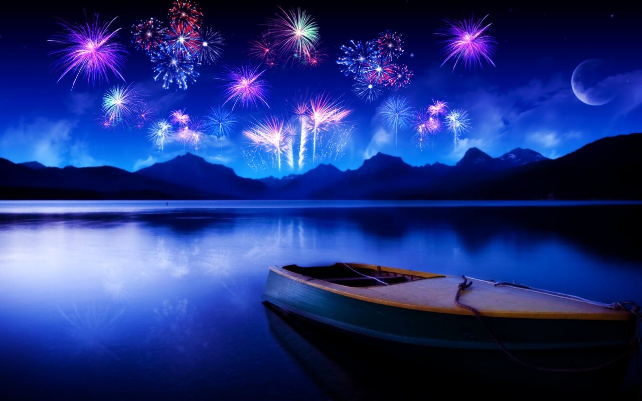 Фейрверк над озером обои