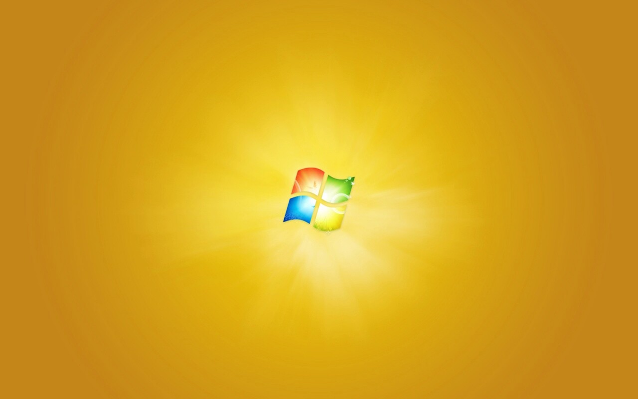 Яркий желтый логотип Windows 7 обои