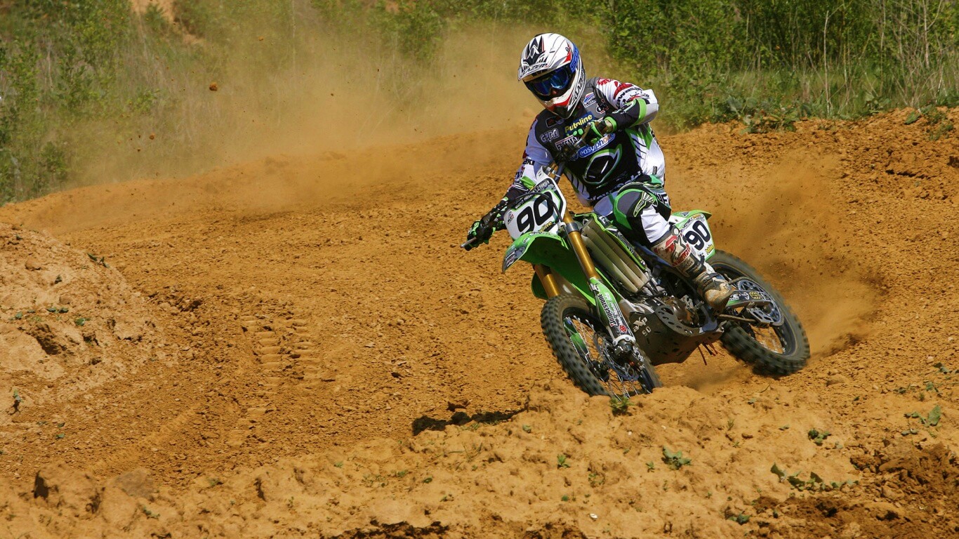 На мототреке обои