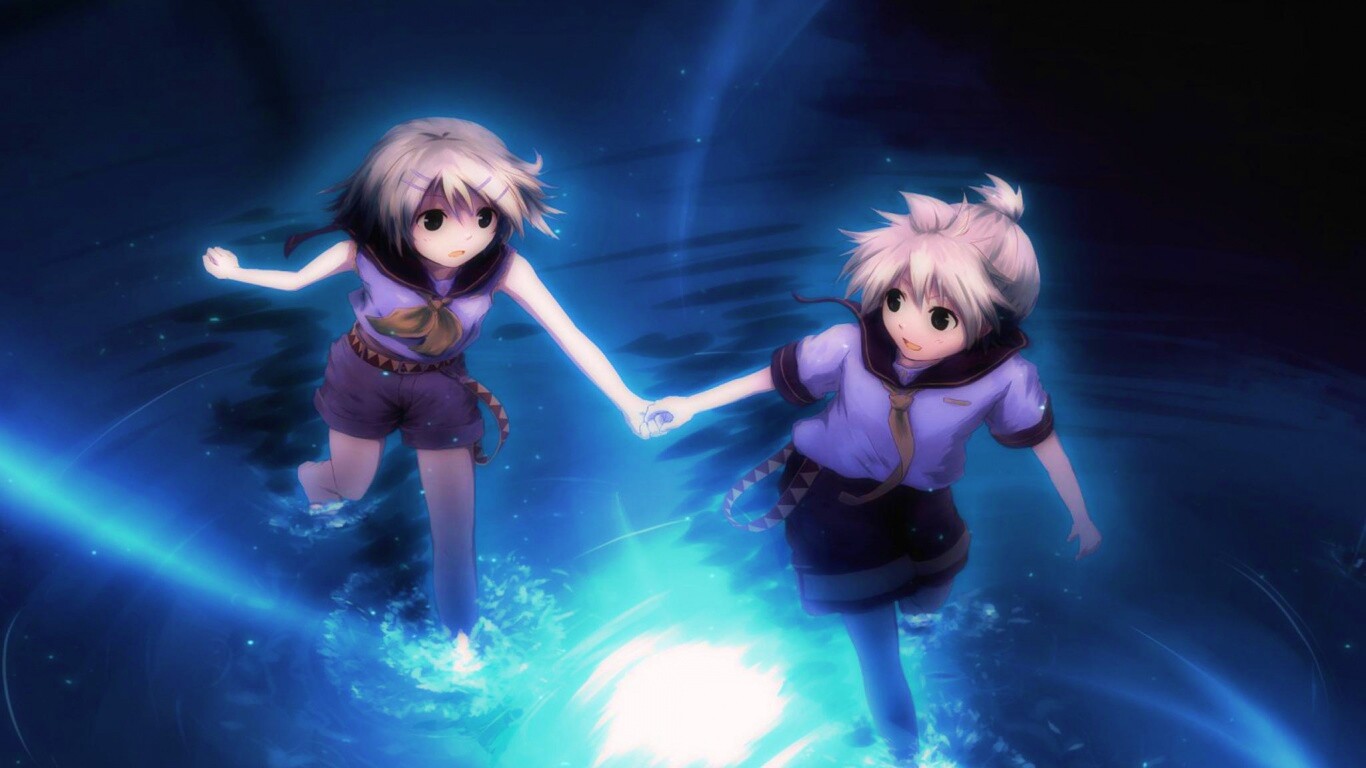 Девочки бегут по воде обои