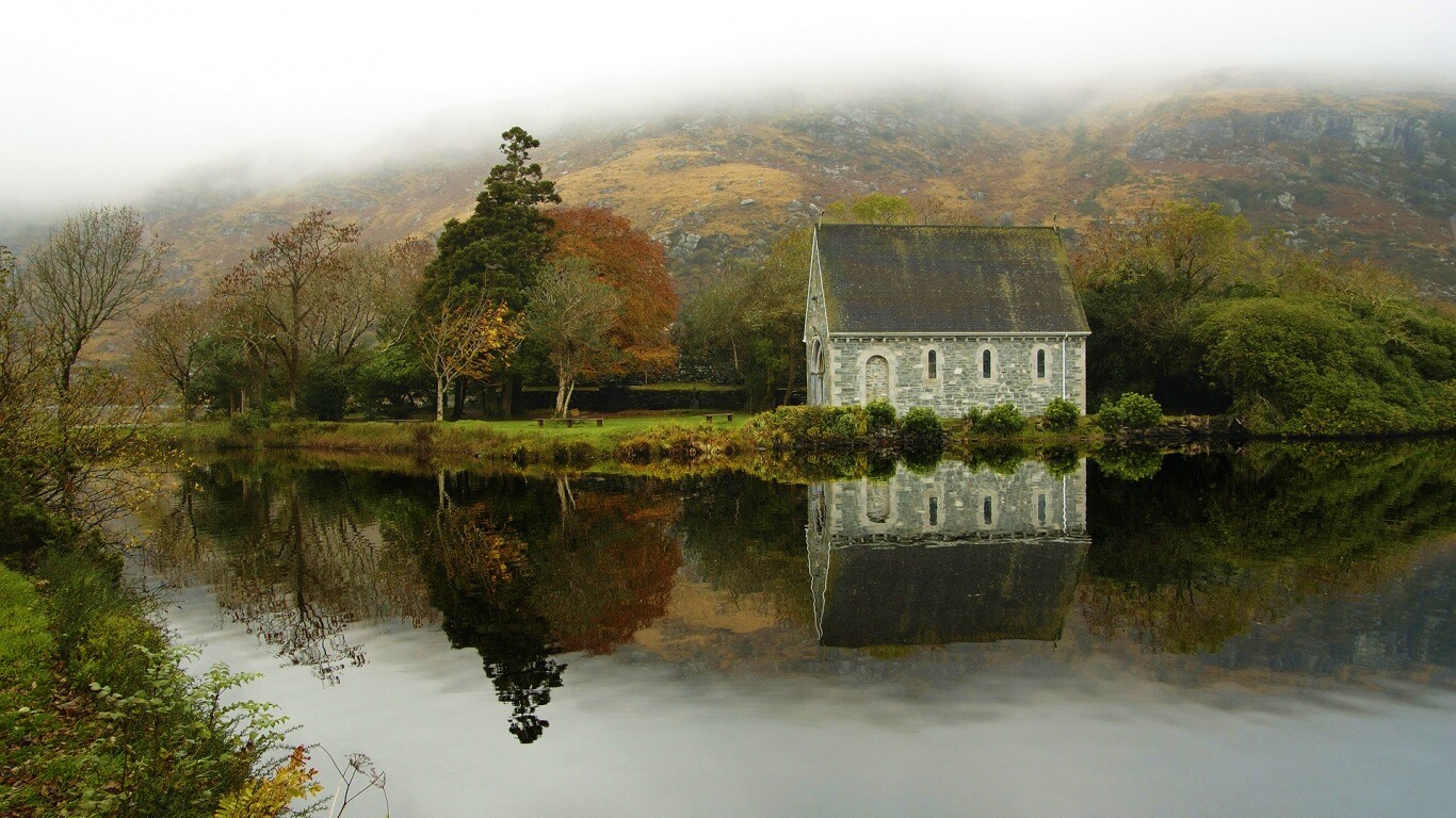 Живописный дом обои