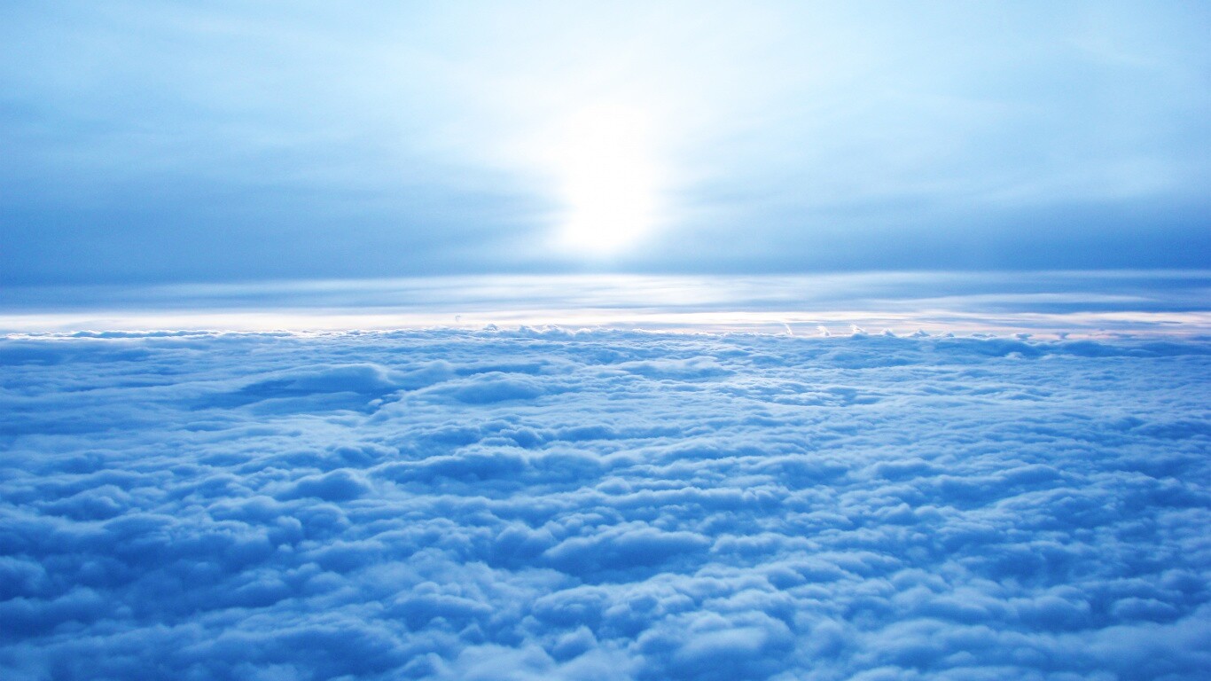 Над облаками обои