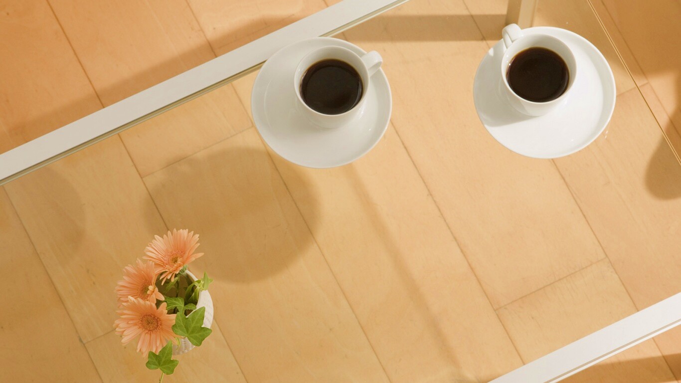 Кофе и цветы обои