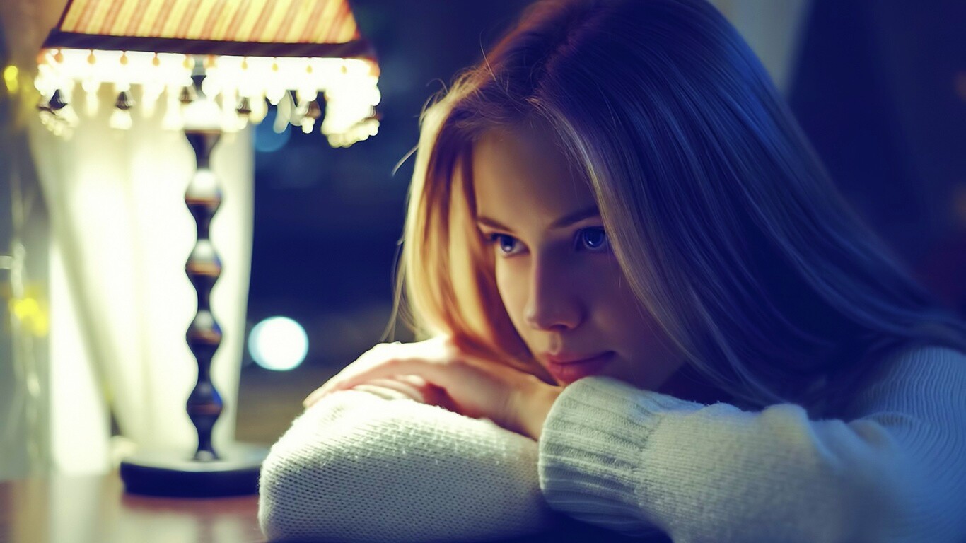 Задумалась обои