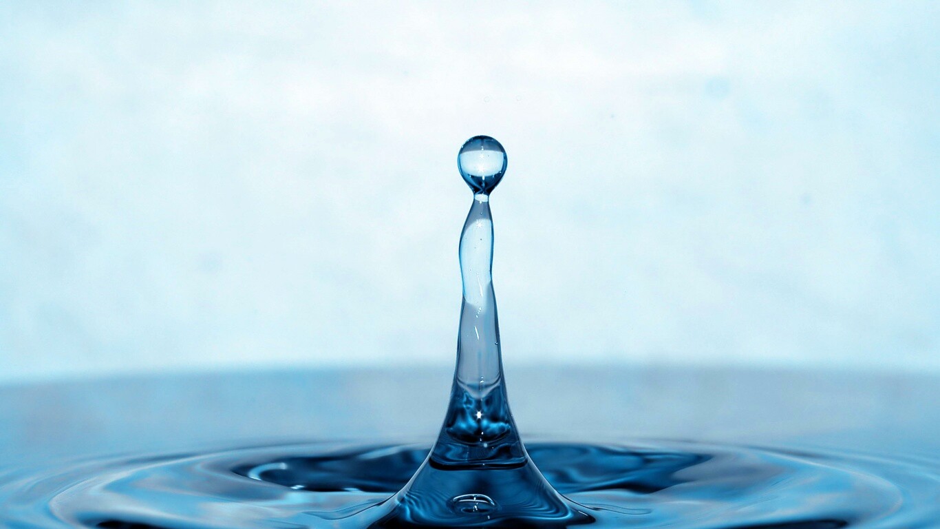 Падение капли обои