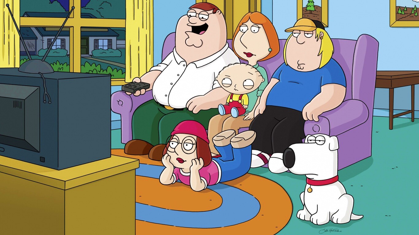 Гриффины всей семьей перед телевизором обои