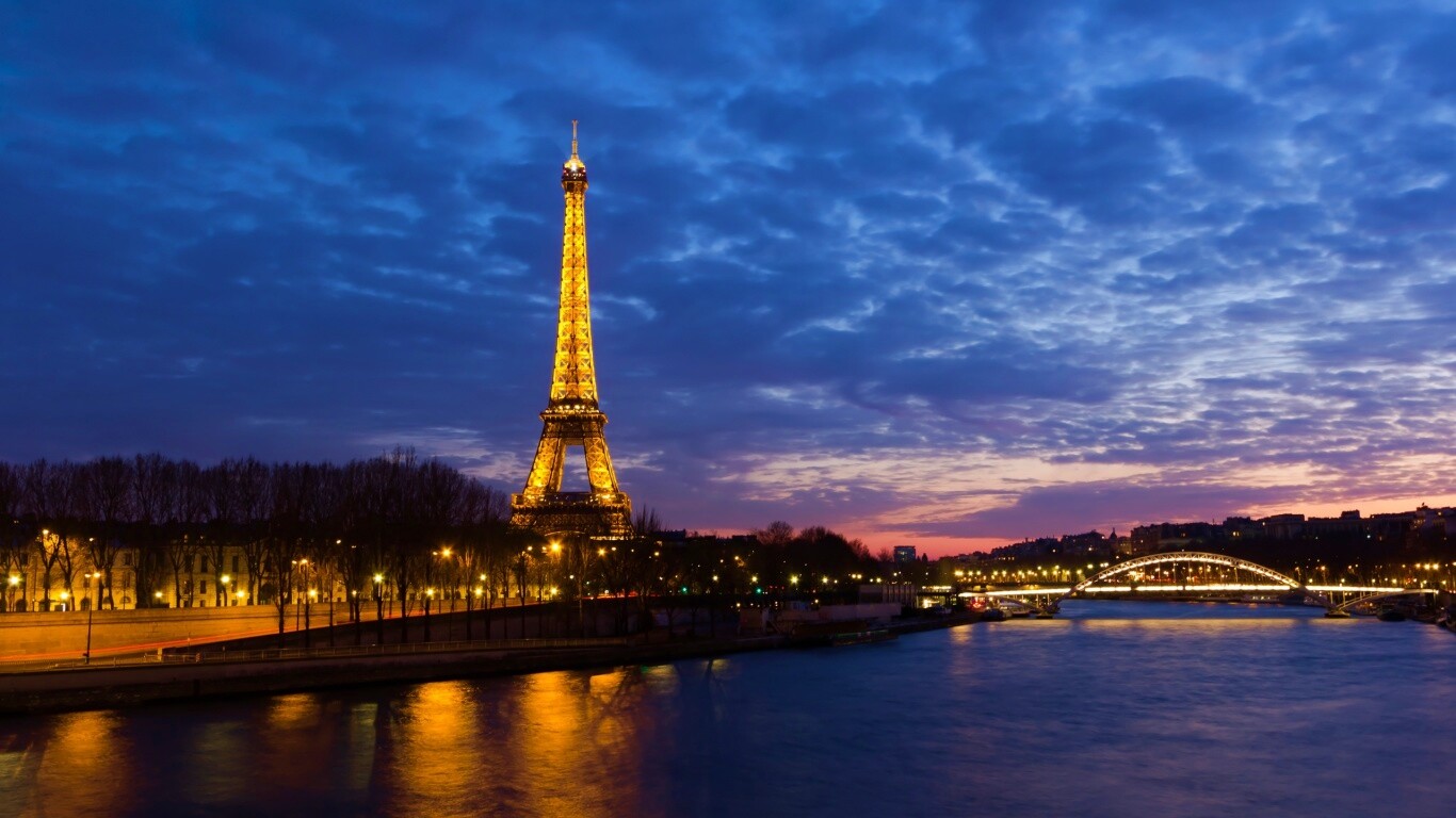Эйфелева башня в Париже обои