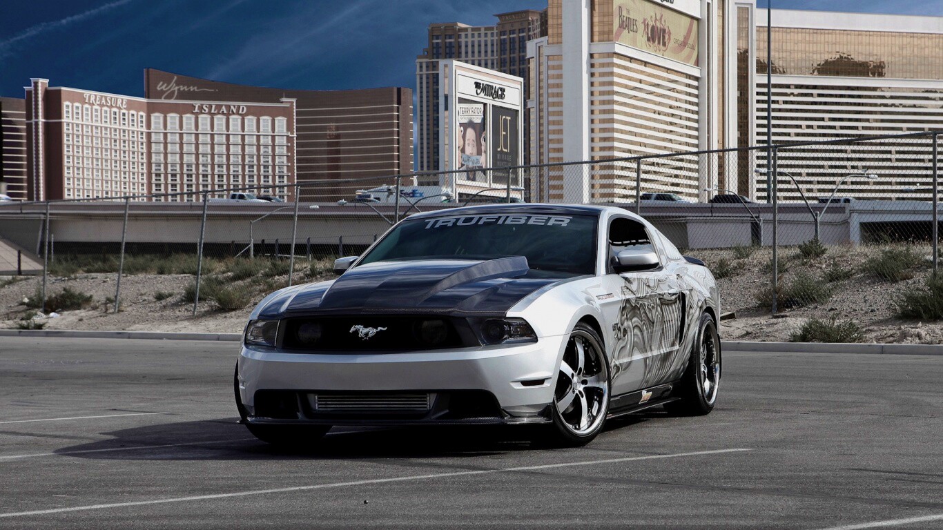 Тюнингованный Форд Мустанг обои