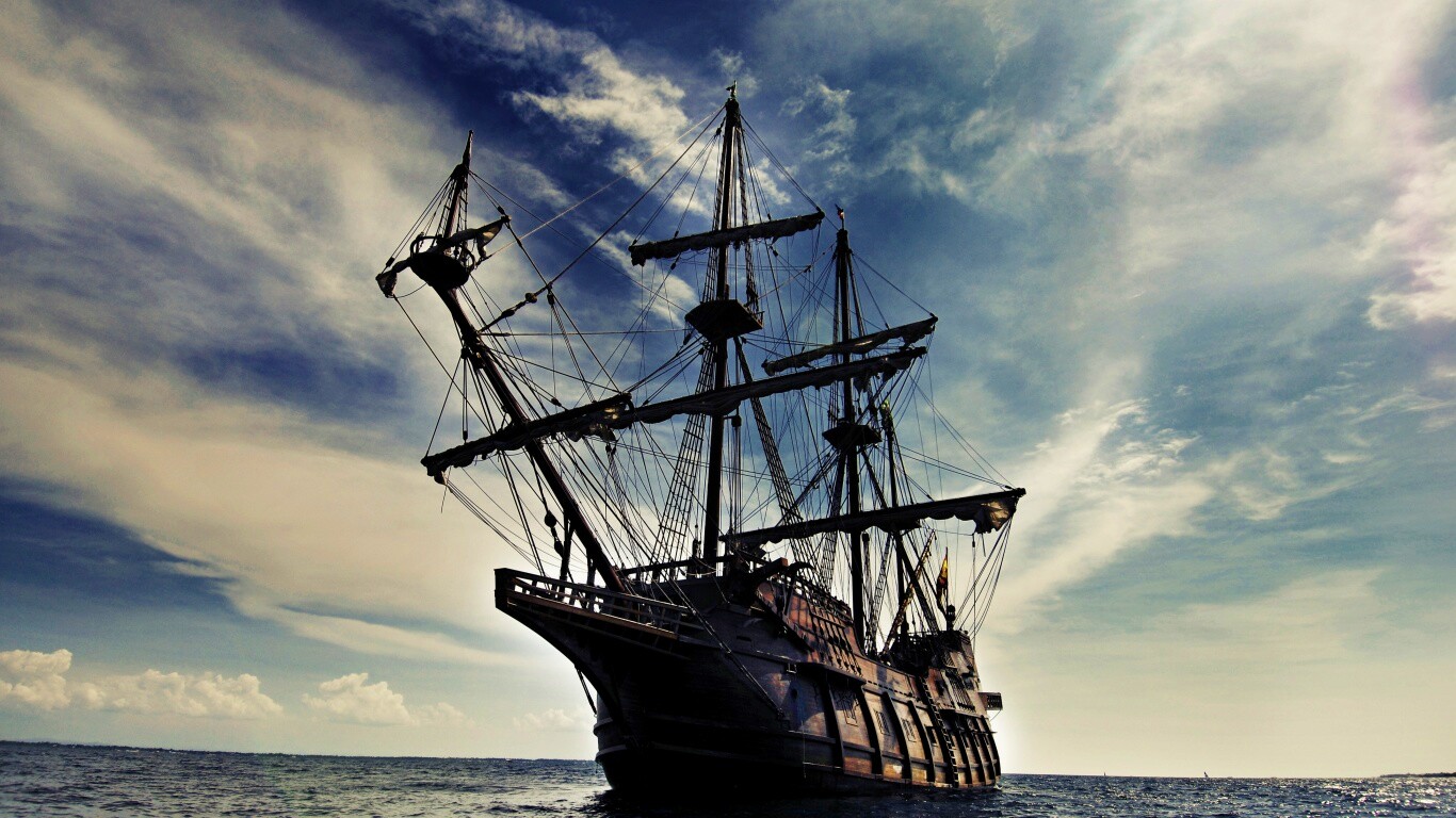 Галеон в море обои